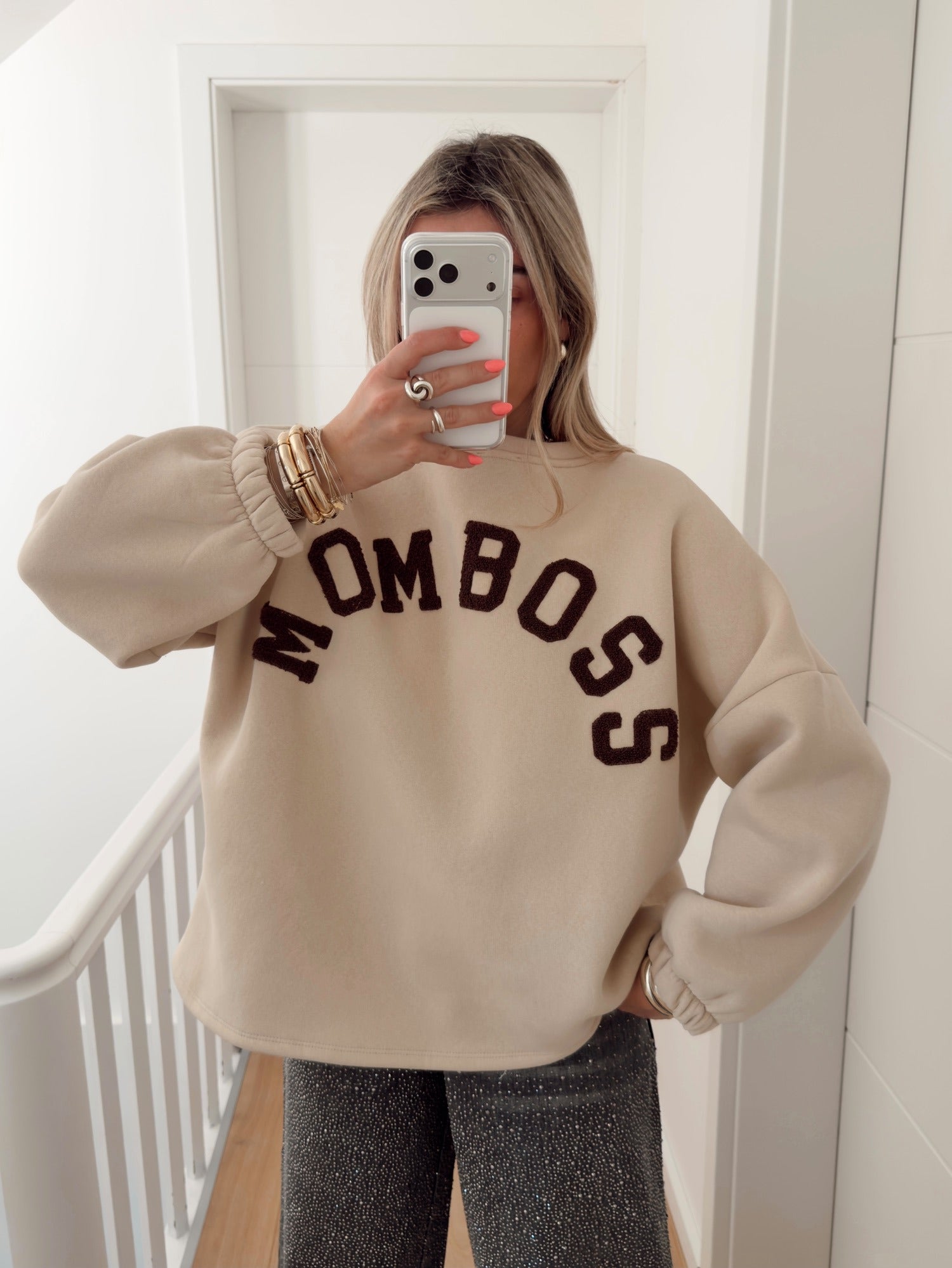 Pull MOM BOSS Beige