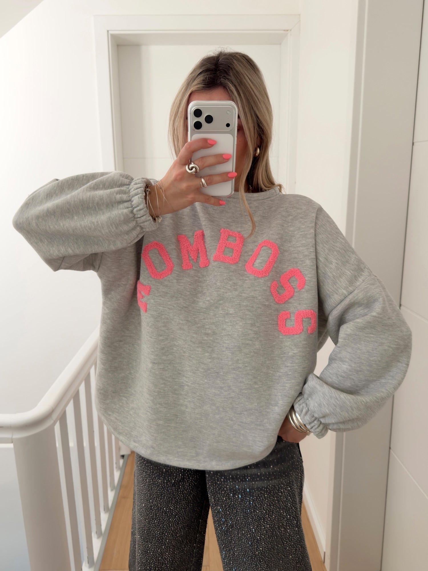 Pull MOM BOSS Gris