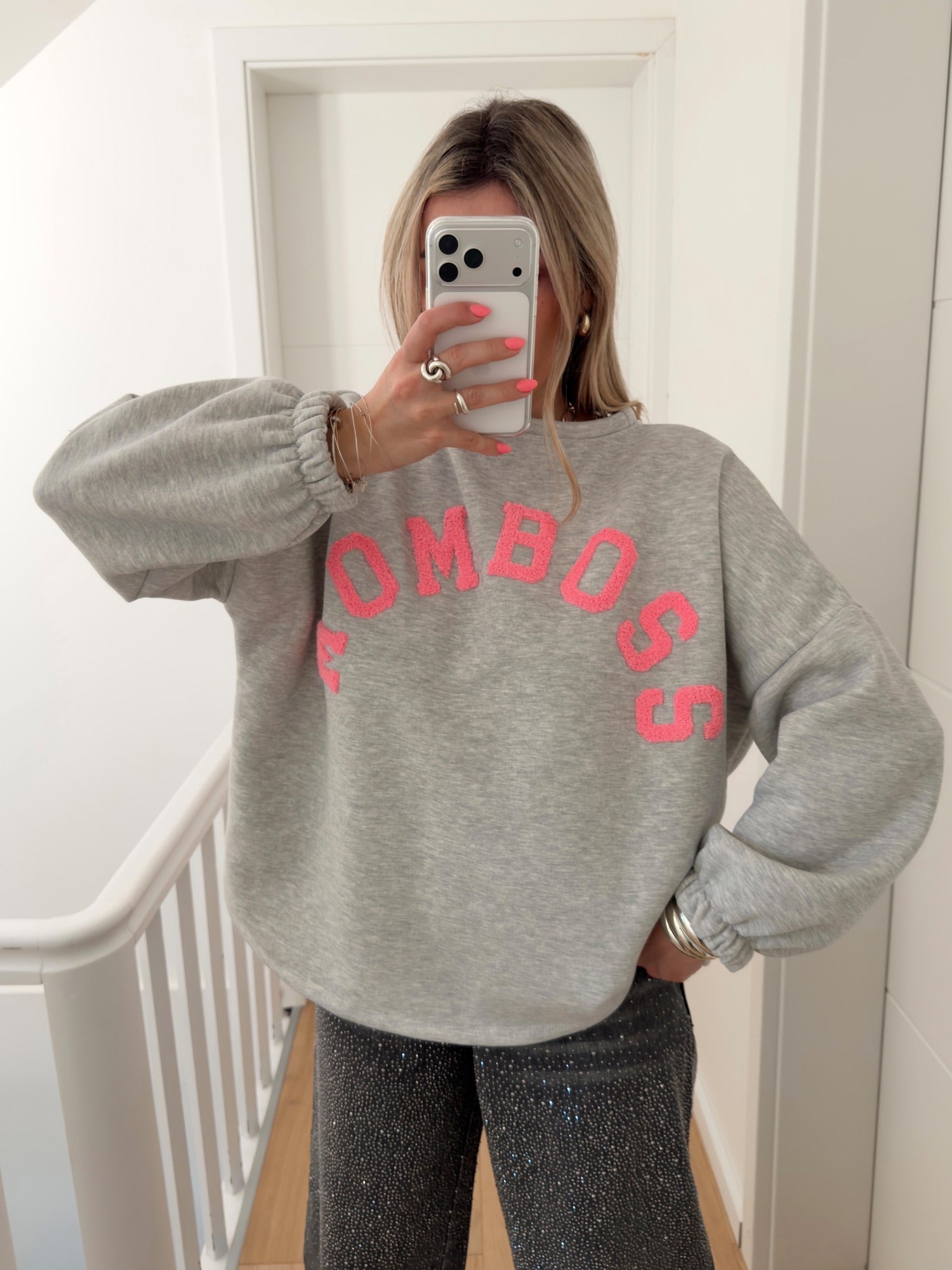 Pull MOM BOSS Gris