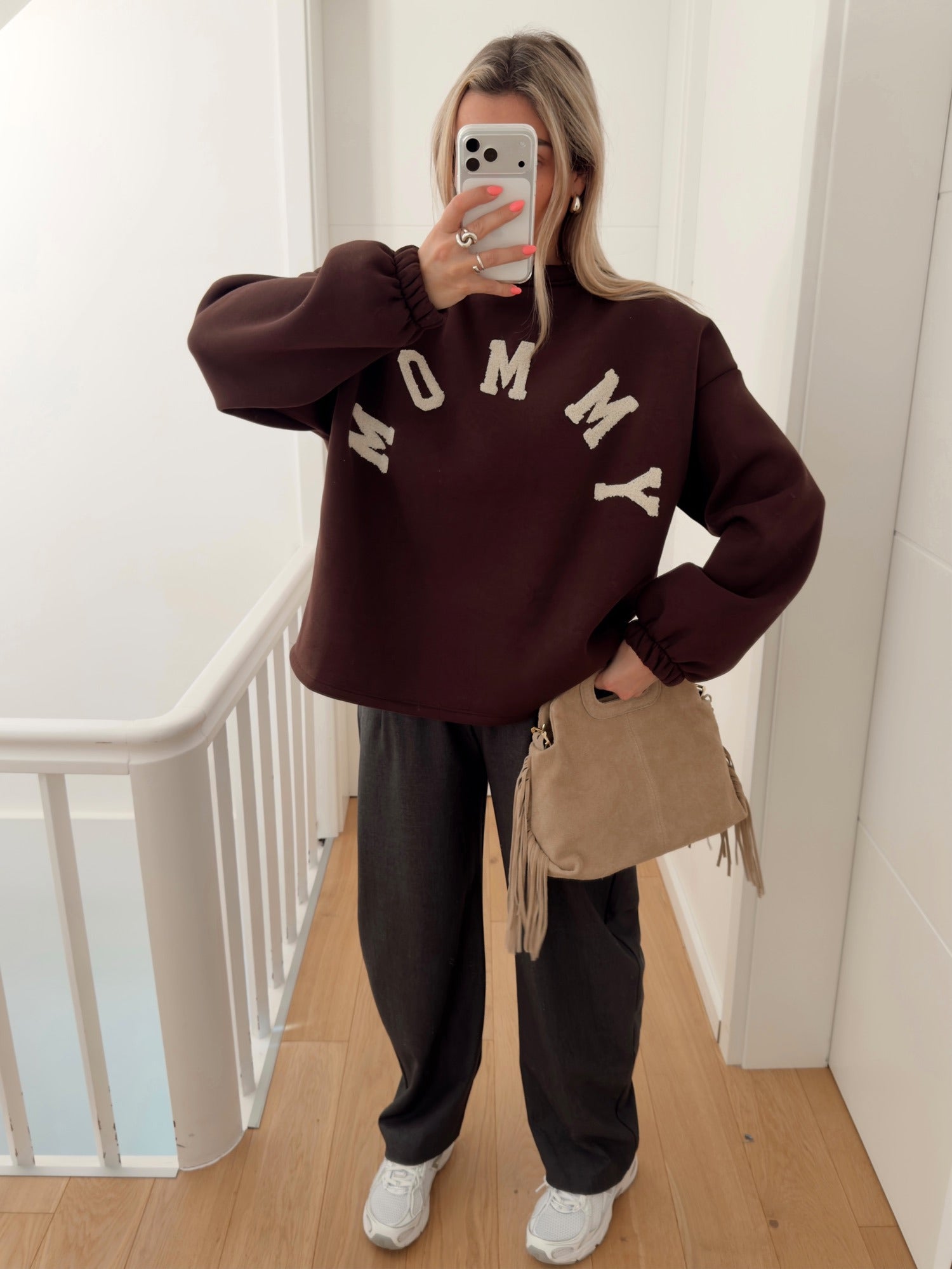Pull MOMMY Marron