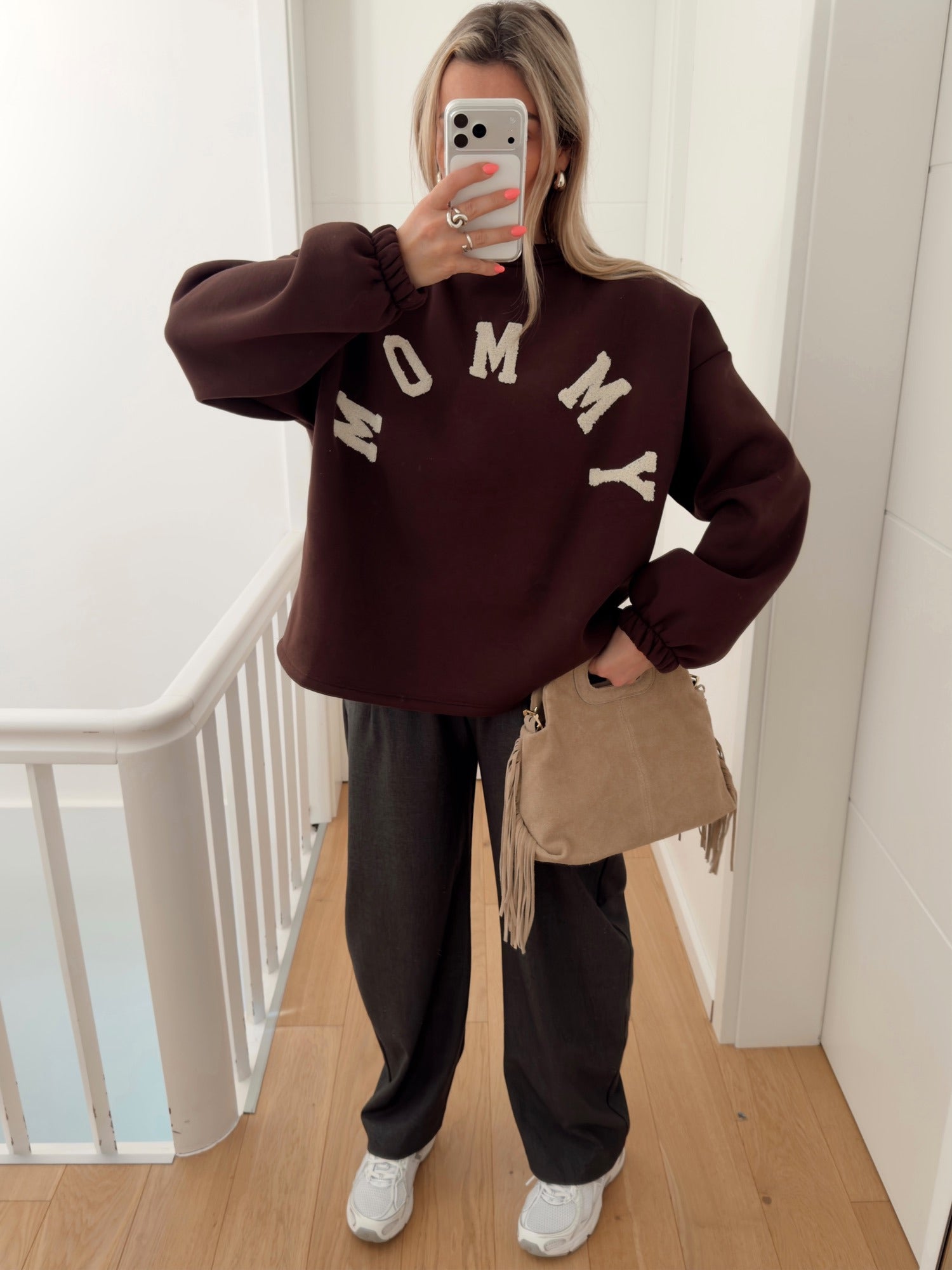 Pull MOMMY Marron