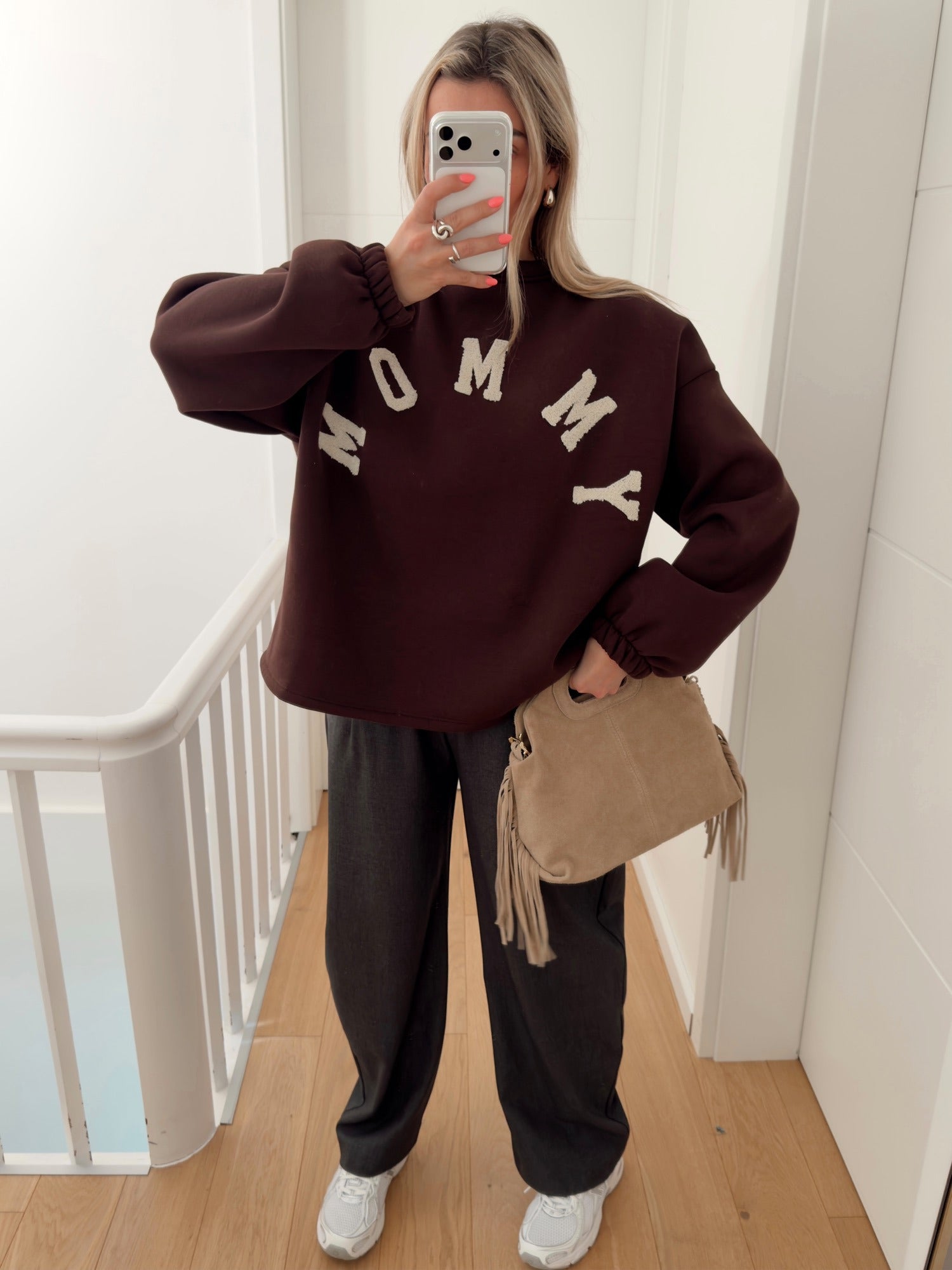Pull MOMMY Marron