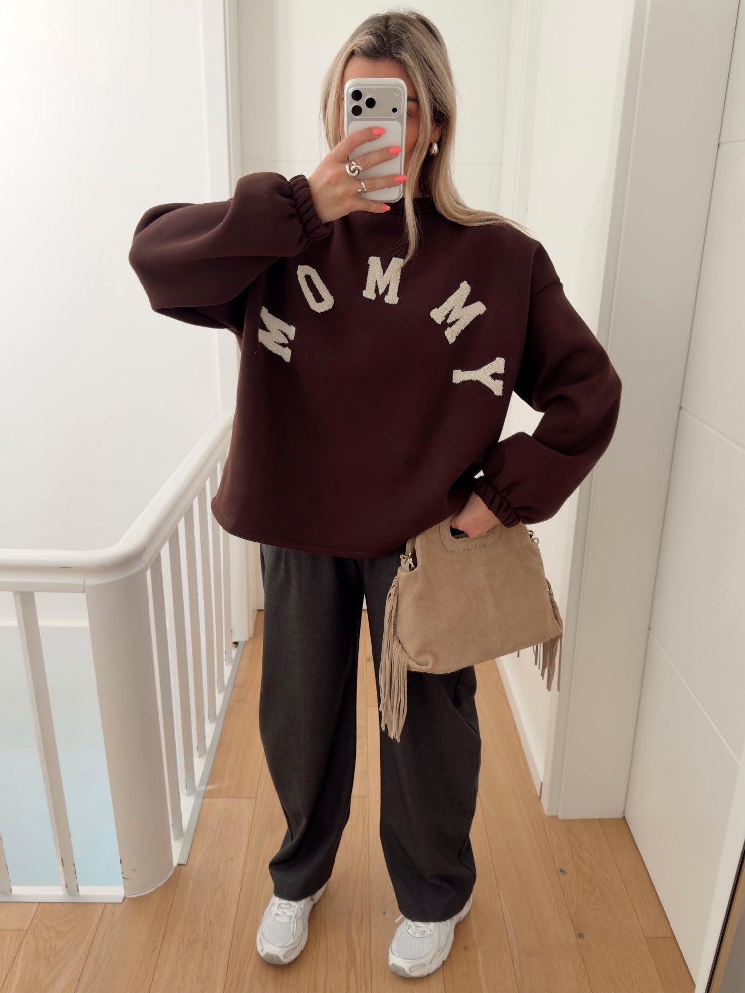 Pull MOMMY Marron