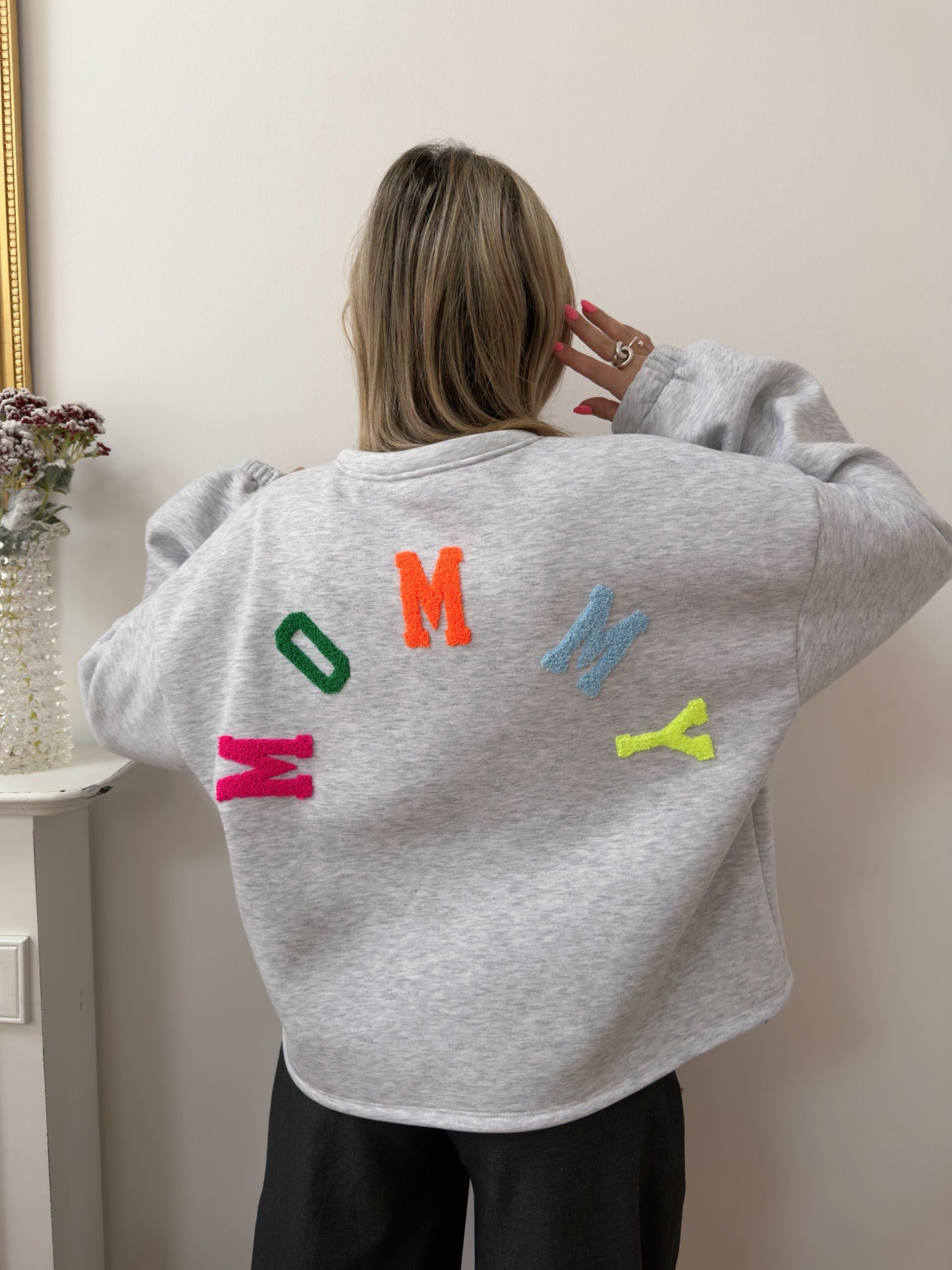 Pull MOMMY Gris