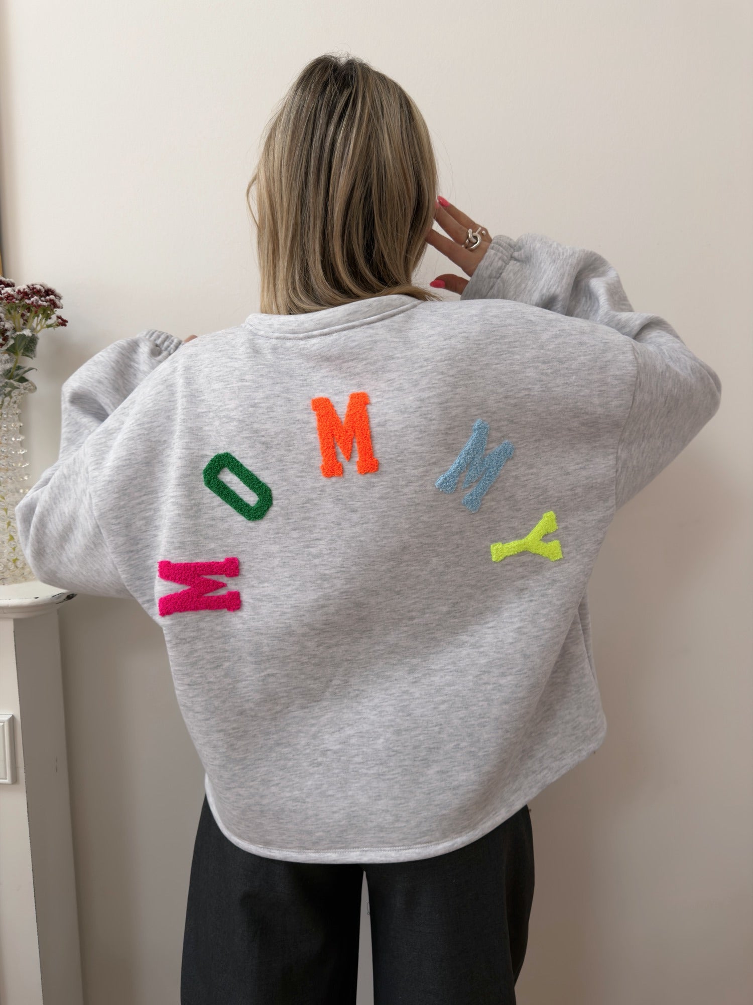 Pull MOMMY Gris
