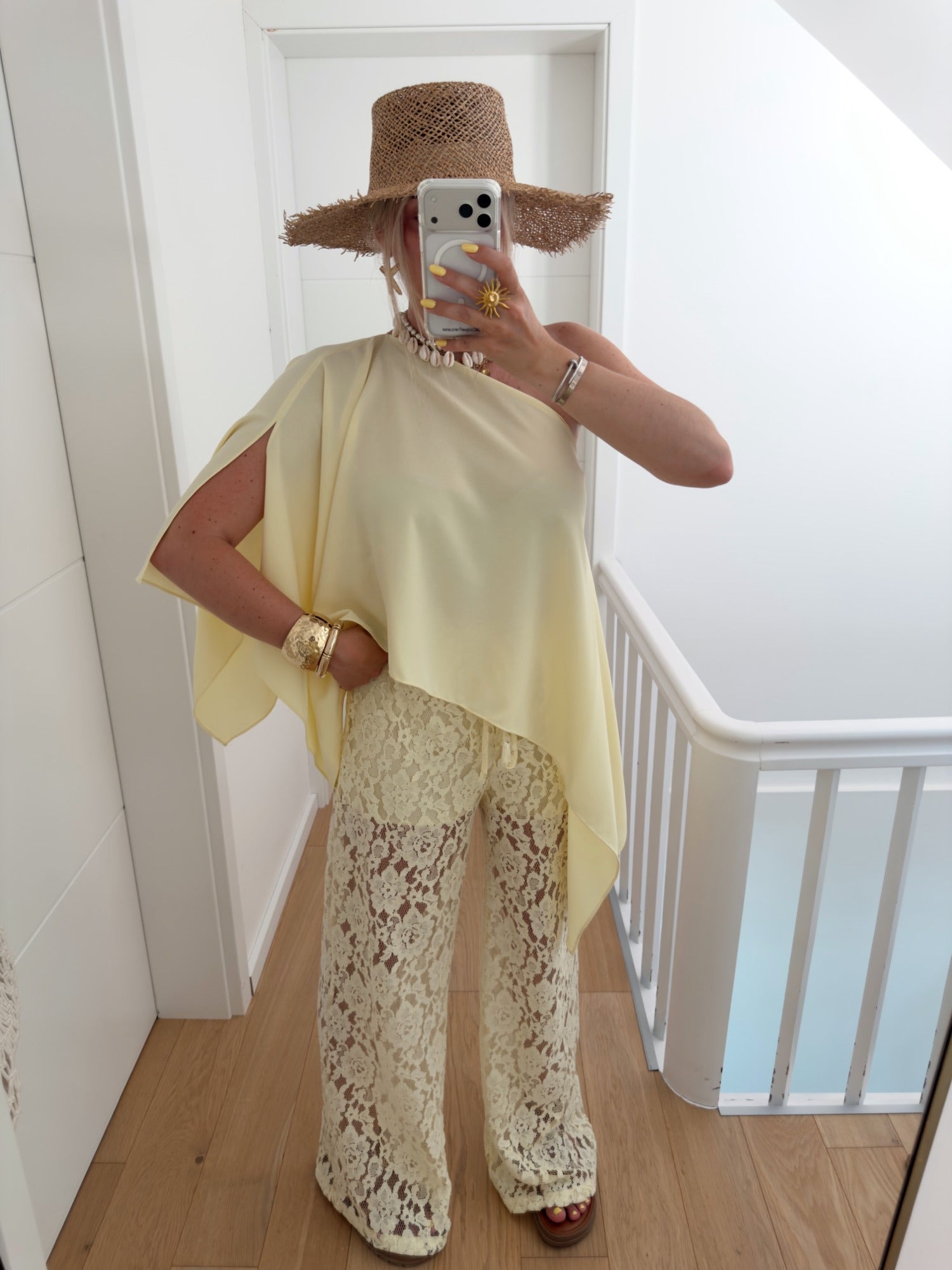 VICTORIA Hose Gelb