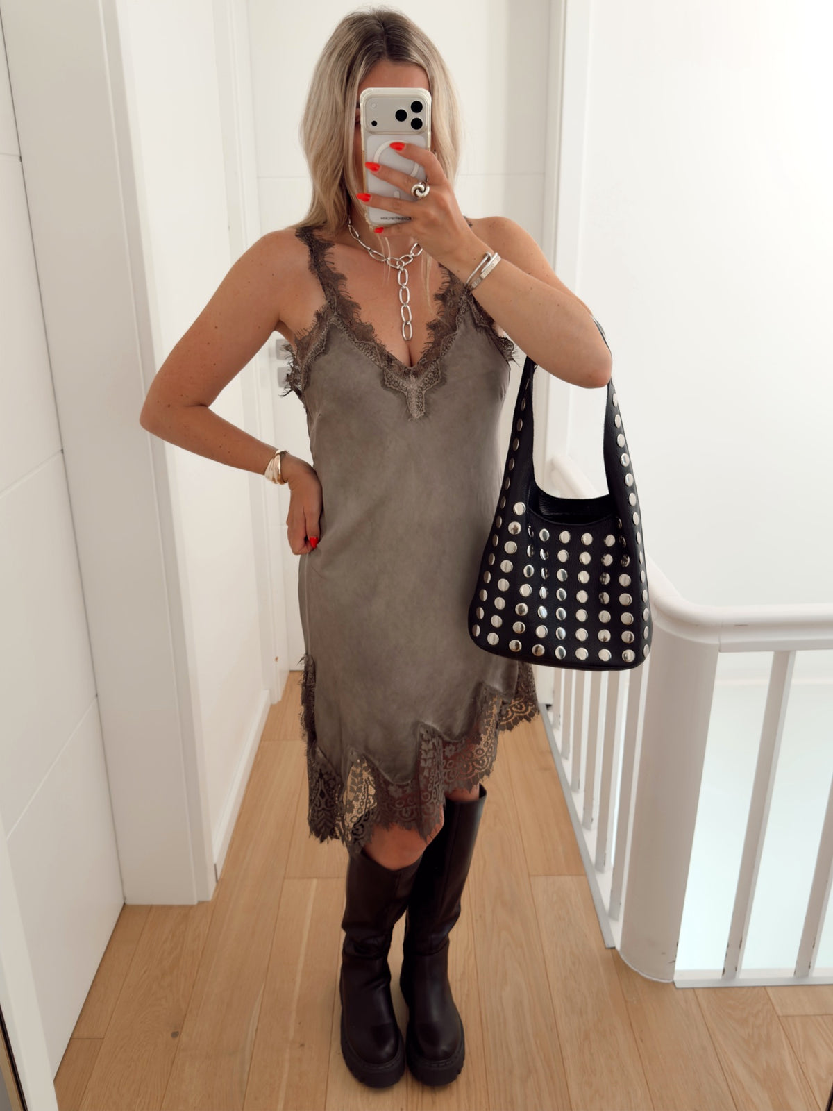 Robe EMBER