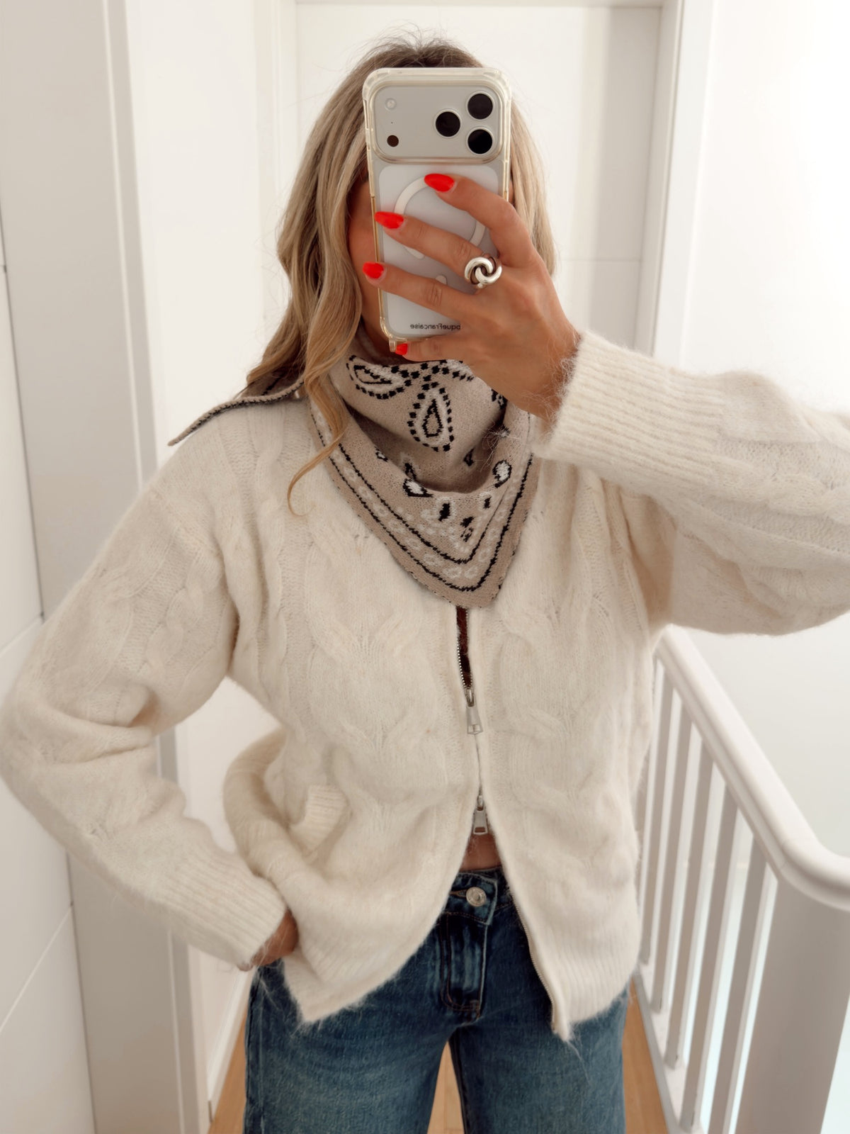 Foulard HOSTI